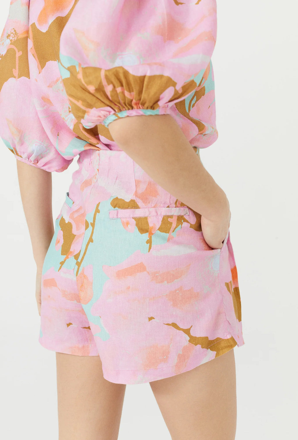 Frida Linen Shorts