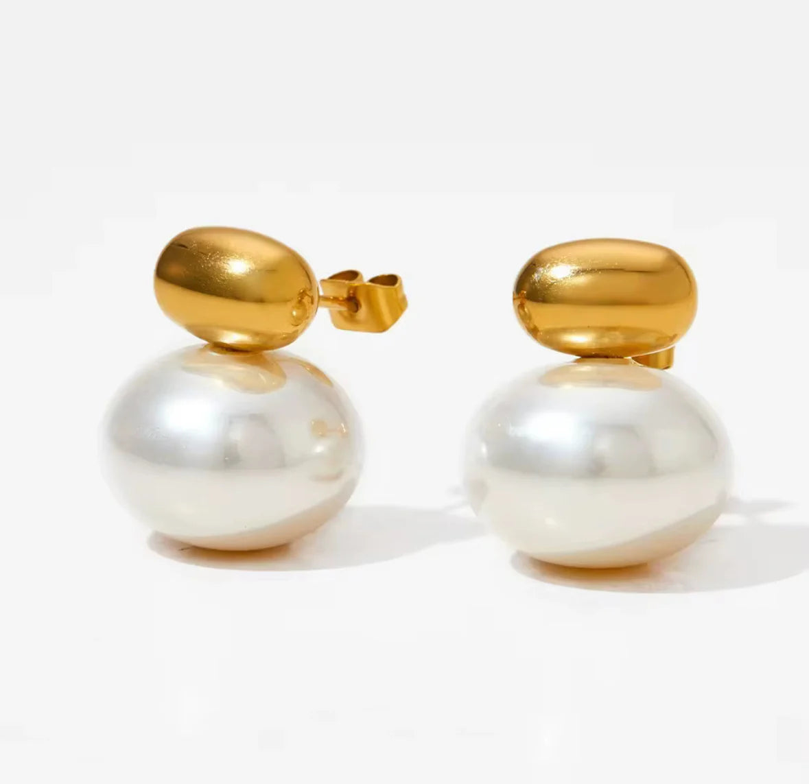 Pearl Stud