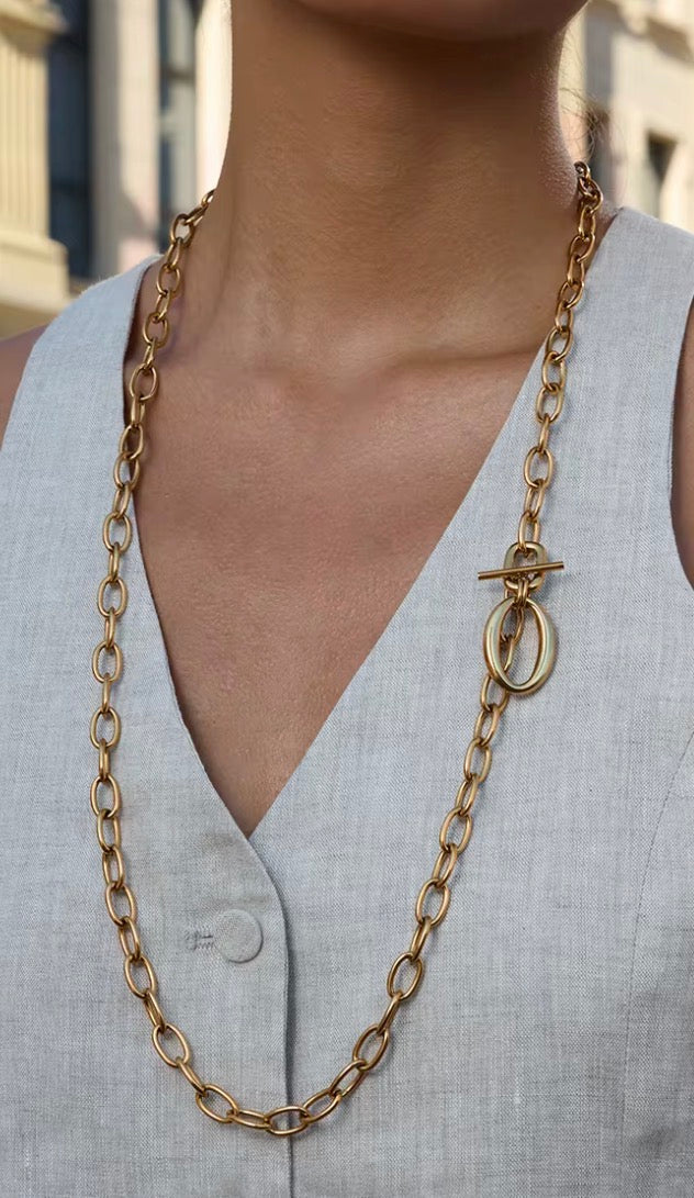 Linea Drop Necklace
